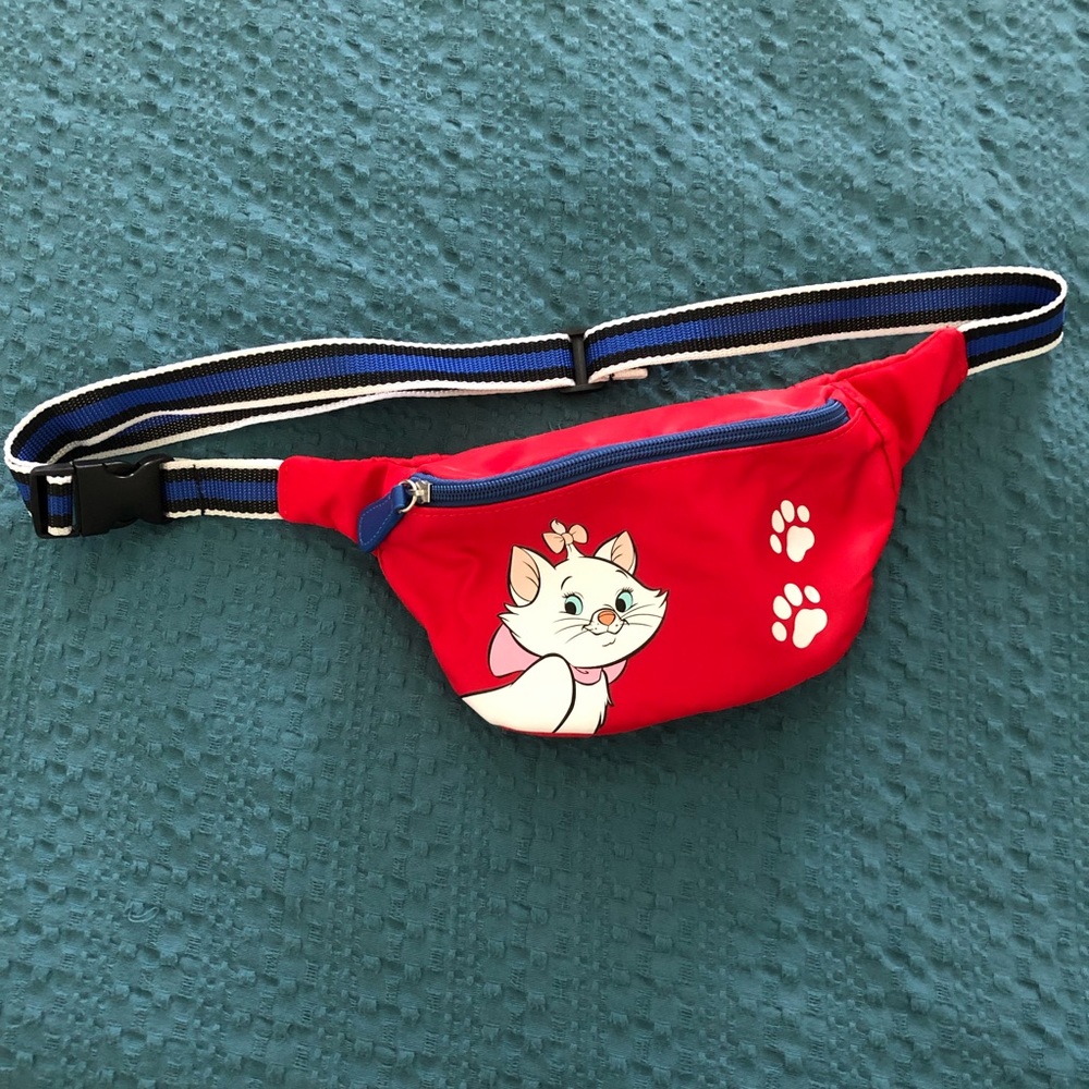 Loungefly Belt Bag - Disney's Aristocats Marie